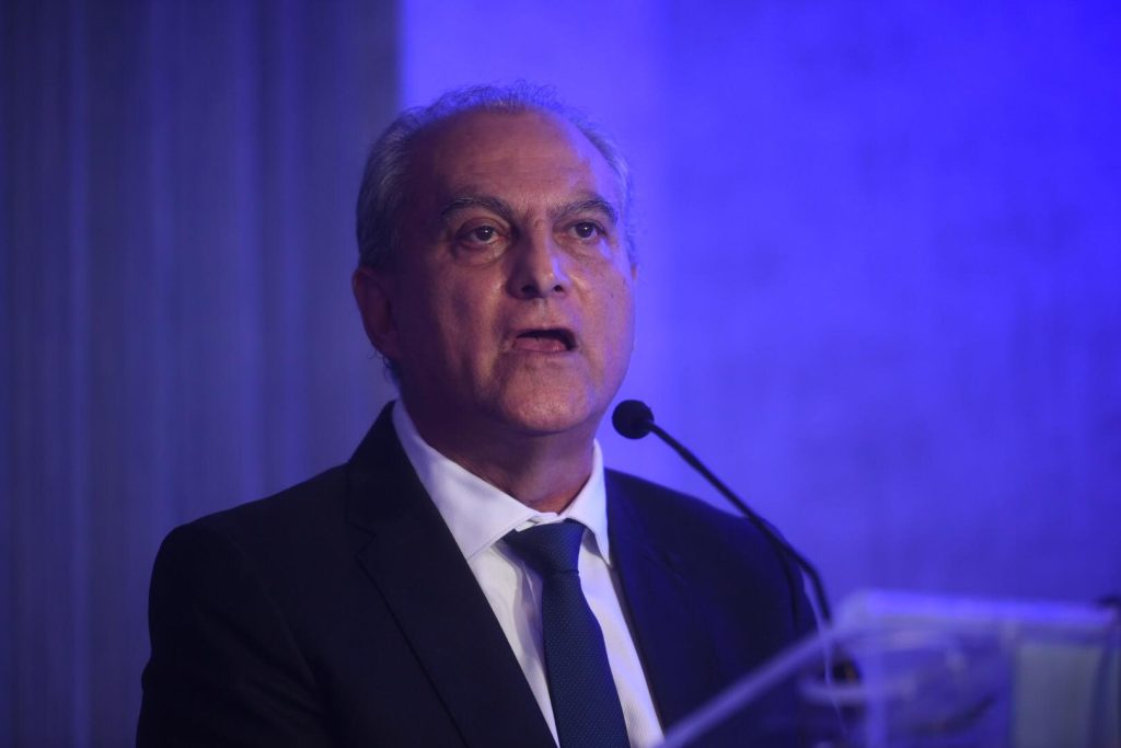 Partido VOS presenta a Manuel Villacorta como candidato a presidente