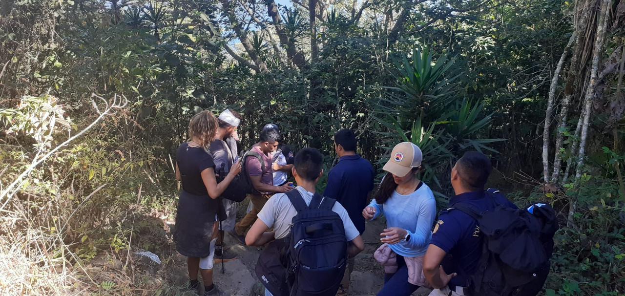 asalto a turistas en volcán de Sololá