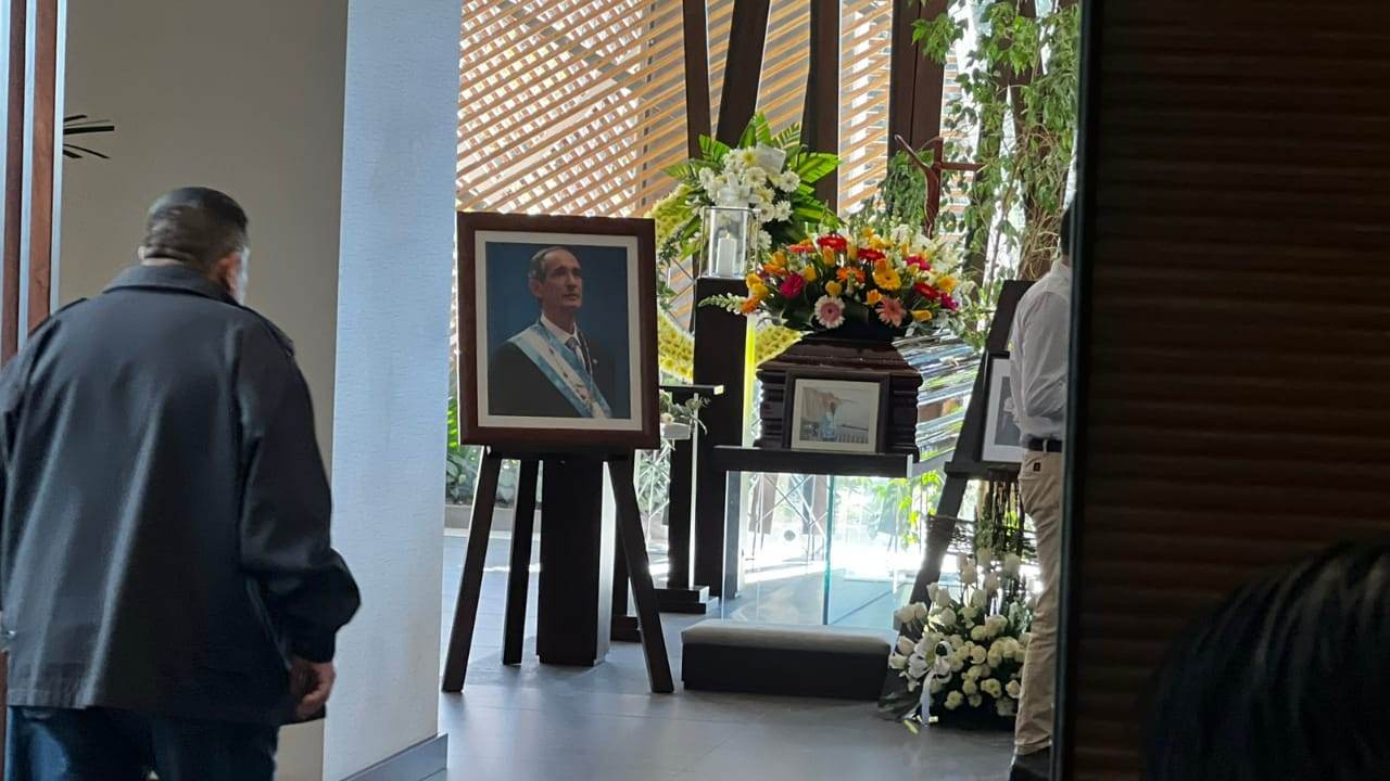 funeral del expresidente Álvaro Colom