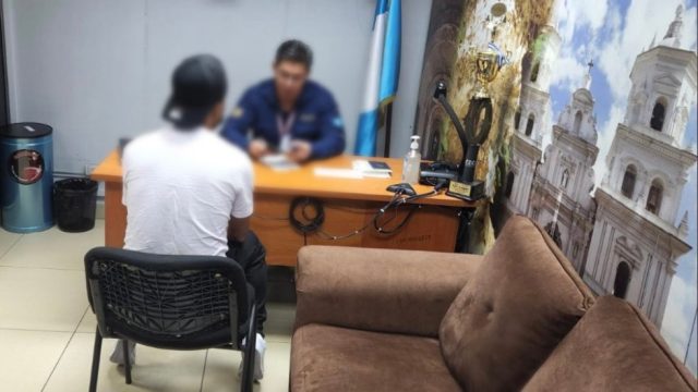 Hombre con antecedentes de abuso sexual infantil intentó ingresar a Guatemala