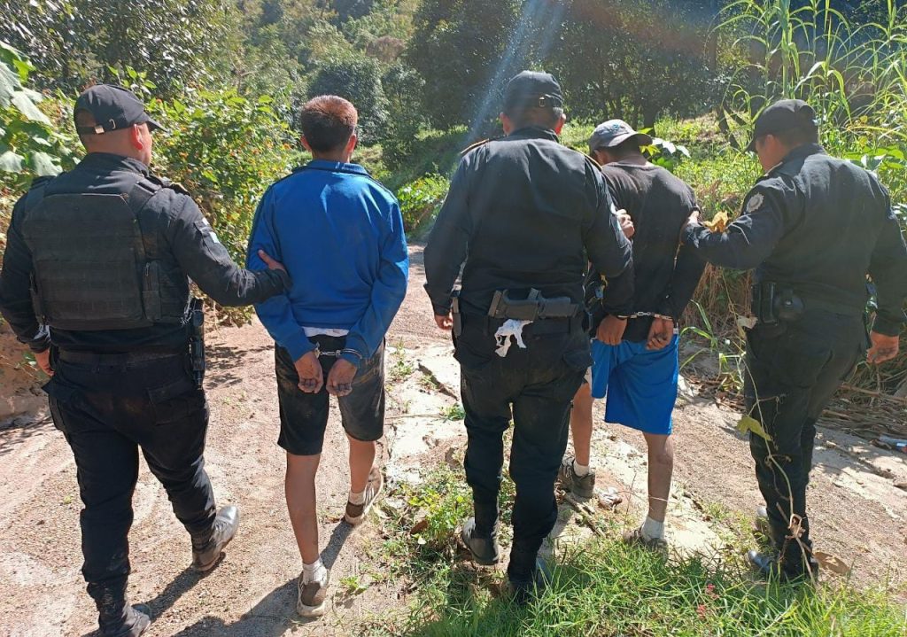 Mareros son detenidos en Parramos, Chimaltenango