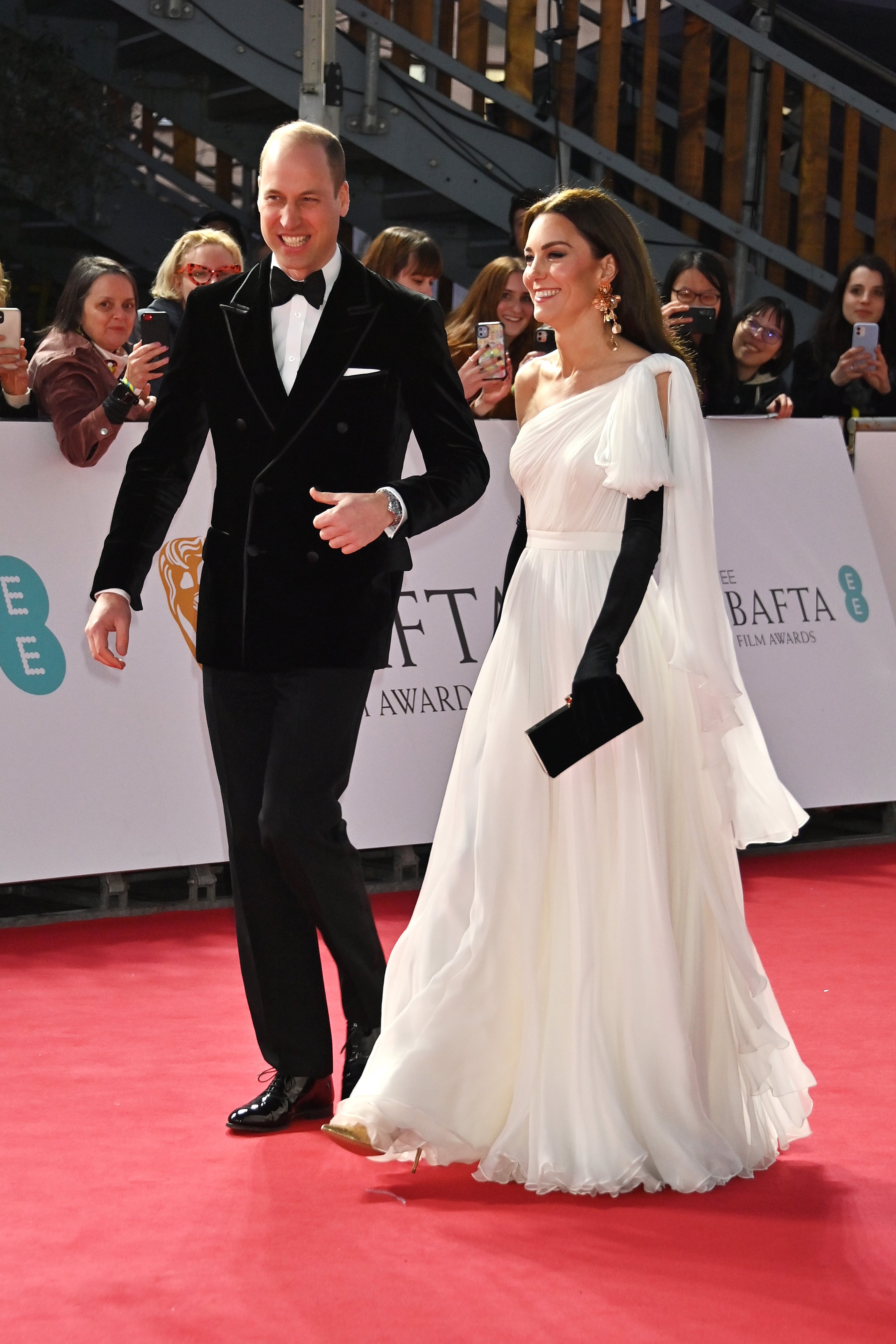 Kate Middleton deslumbra con vestido blanco en BAFTA febrero 2023