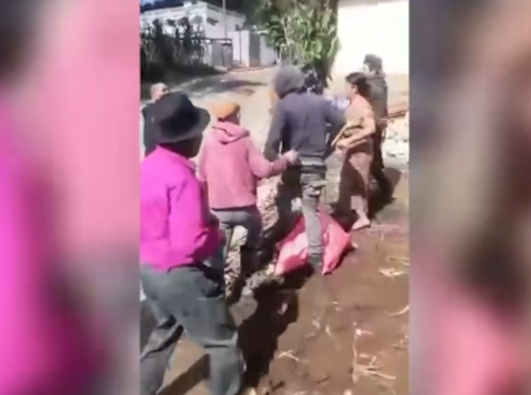 FUERTE VIDEO. Hombre es asesinado en disputa por terreno en Sololá