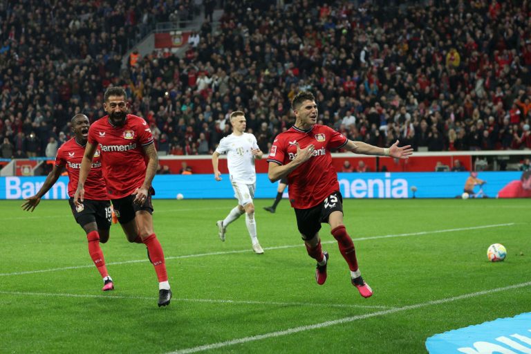 El Leverkusen hace soñar al Dortmund con el título de Bundesliga