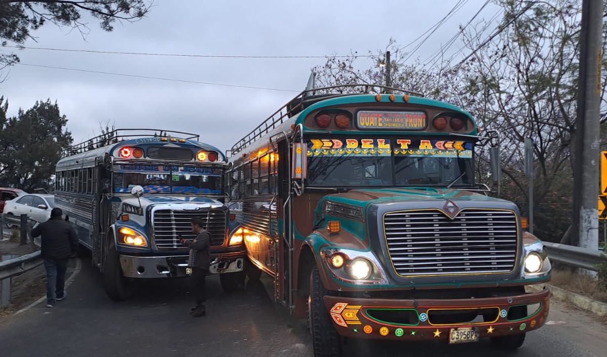 choque de buses en ruta al Pacífico