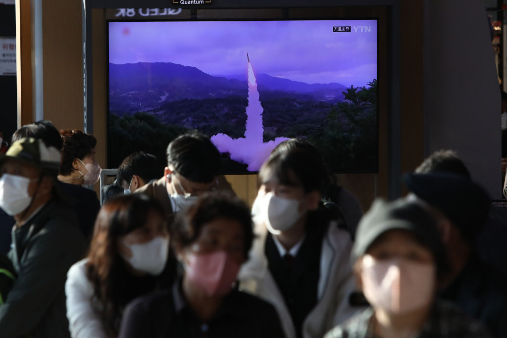 Corea del Norte dispara misil; es visto desde Corea del Sur