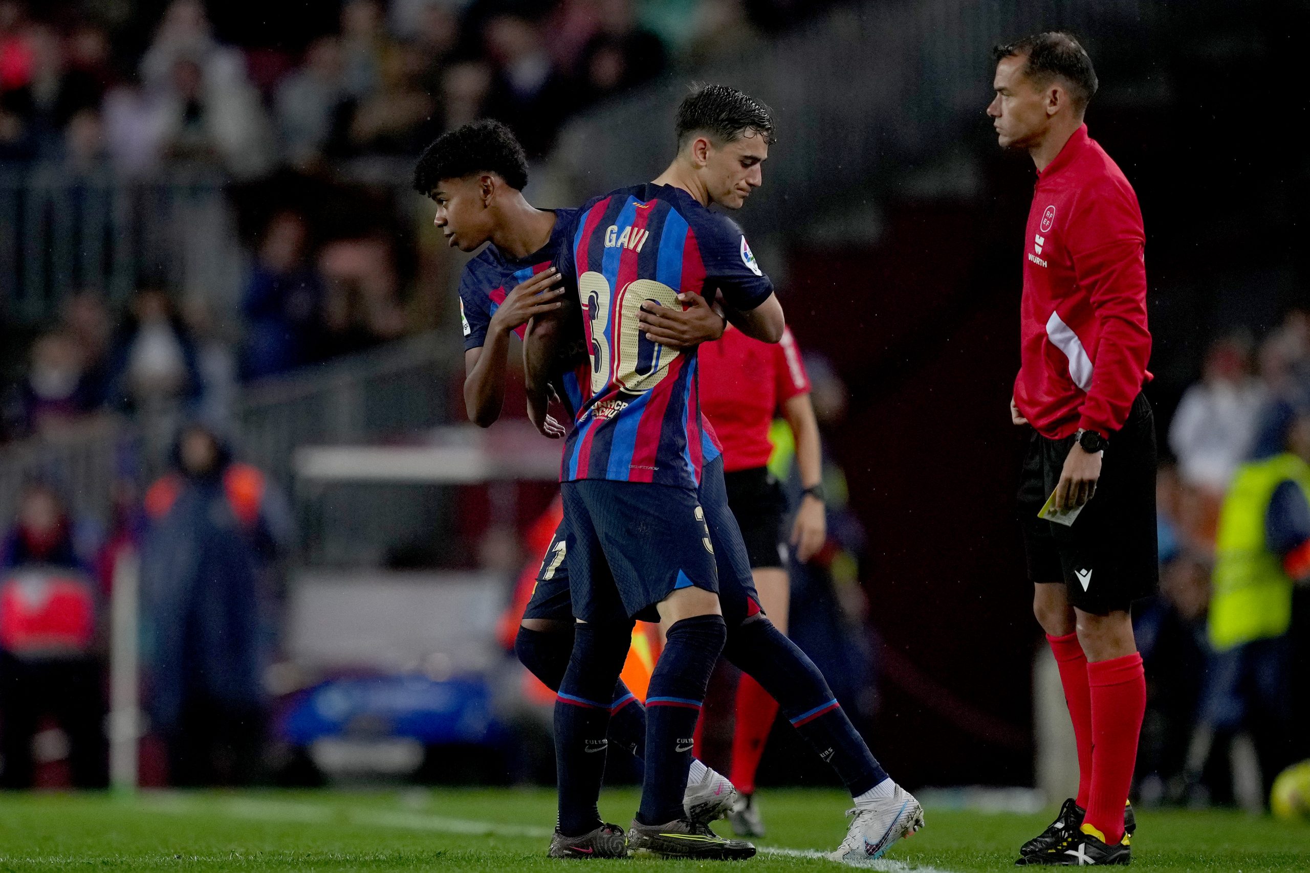 ¿Quién Es Lamine Yamal, El Chico De 15 Años Que Debutó Con El Barça?