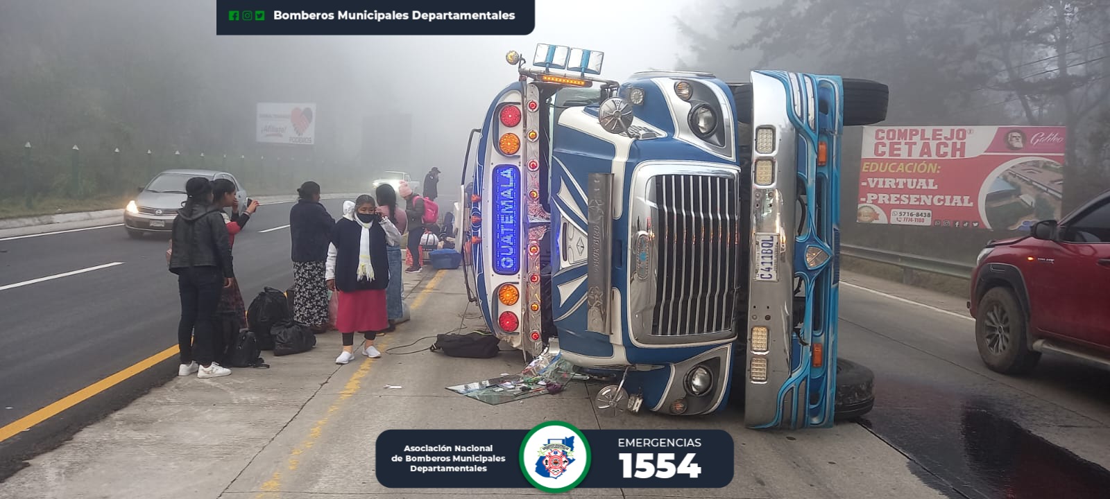 Bus extraurbano queda volcado en la ruta Interamericana