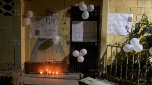 globos en escuela donde murió niña por colapso de techo