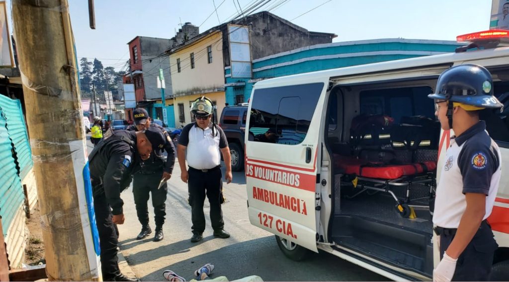 Mujer muere tras ser atacada a balazos en San José Pinula