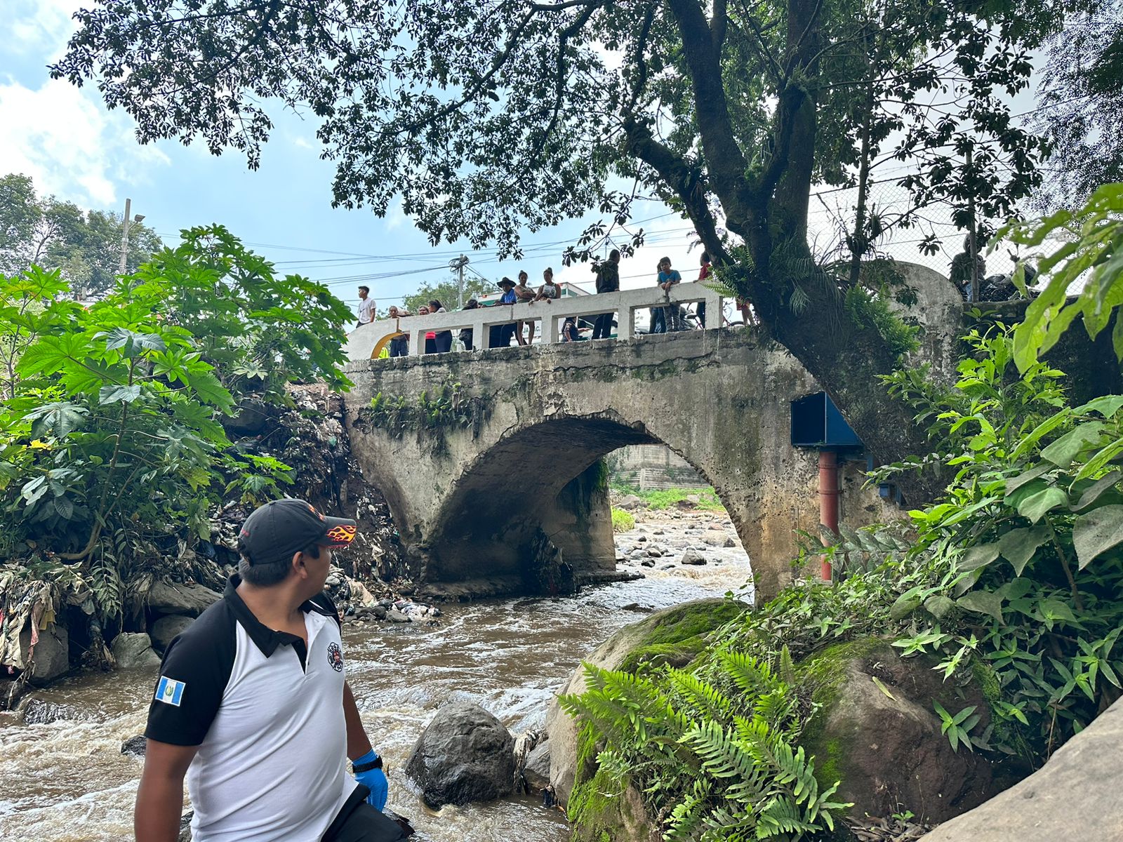 cadáver localizado en San Juan Alotenango