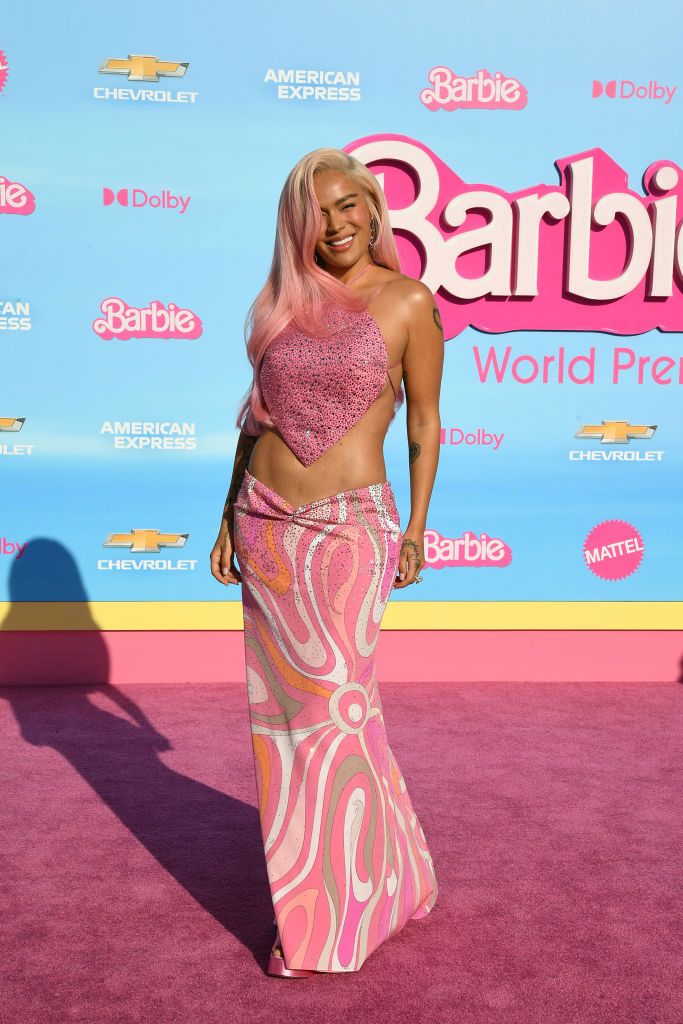 Karol G deslumbra con su look en la premier de “Barbie”