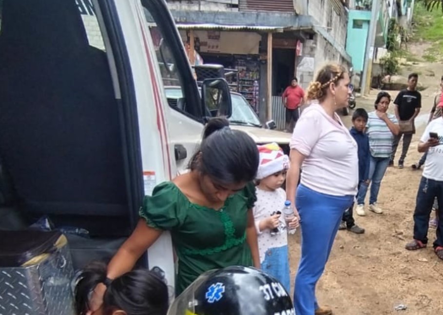Niña y mujer son atacadas por un perro San Juan Sacatepéquez