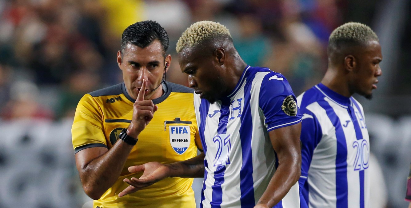 Árbitros de Guatemala en Copa Oro