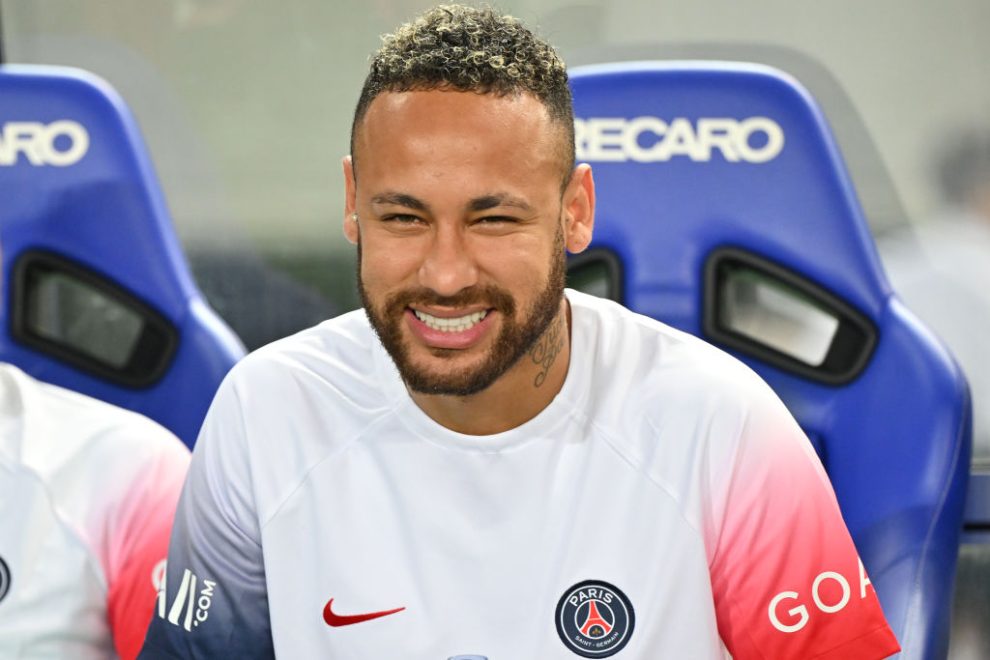 Neymar y Mbappé presentan juntos la nueva camiseta del PSG