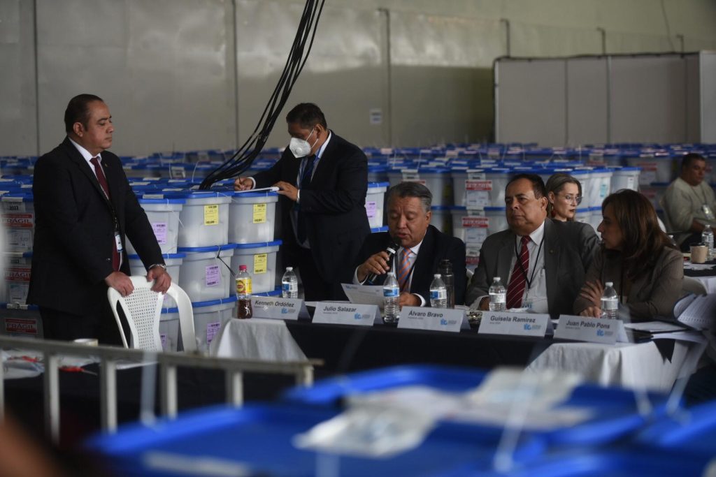 audiencia de revisión de escrutinios de la Junta electoral Departamental de Guatemala