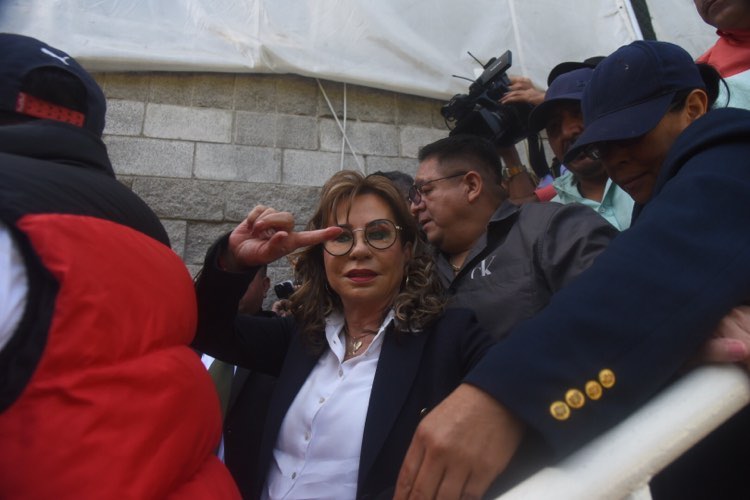 Sandra Torres, candidata presidencial de la UNE, vota en segunda vuelta