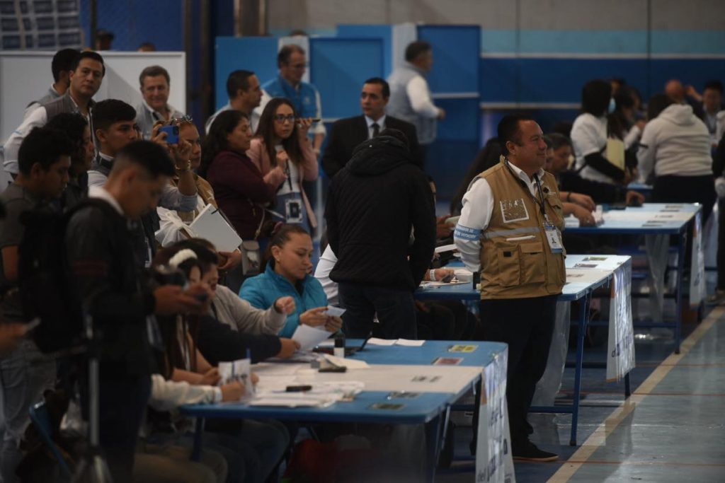 abren centros de votación para segunda vuelta electoral 2023