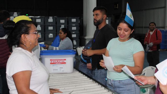 TSE envía todas las cajas electorales a los centros de votación