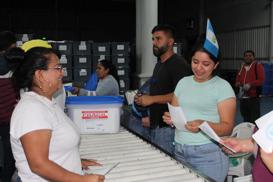 TSE envía todas las cajas electorales a los centros de votación