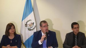 Bernardo Arévalo y Karin Herrera se refirieron a los allanamientos del MP