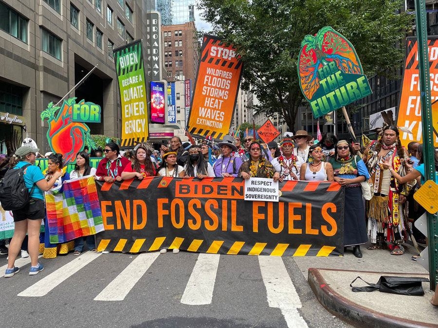 Protestan contra los combustibles fósiles en Nueva York