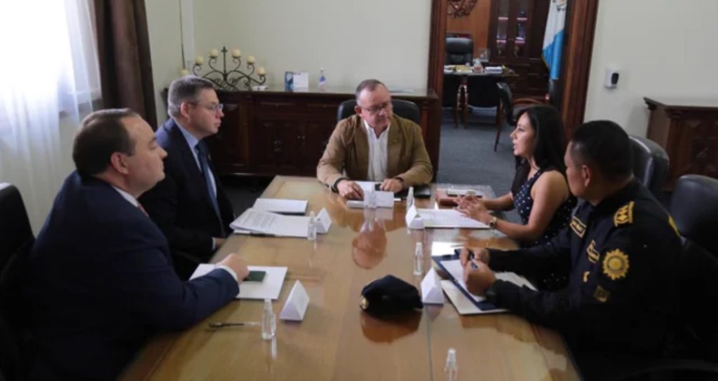 Ministro de Gobernación de Guatemala se reúne con funcionarios de EE. UU.