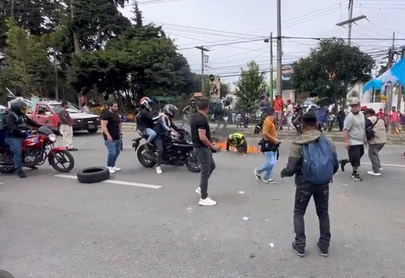 disturbios en bloqueo de ruta a El Salvador