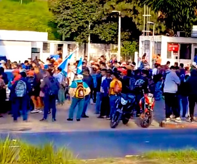 marcha de pobladores de Alta Verapaz