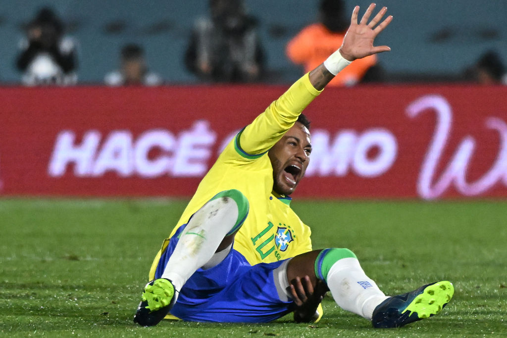 Neymar lesionado ante Uruguay