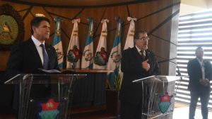 presidente electo Bernardo Arévalo se reúne con el alcalde capitalino, Ricardo Quiñónez