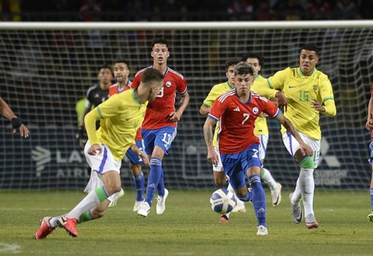 Brasil ante Chile en final de Santiago 2023