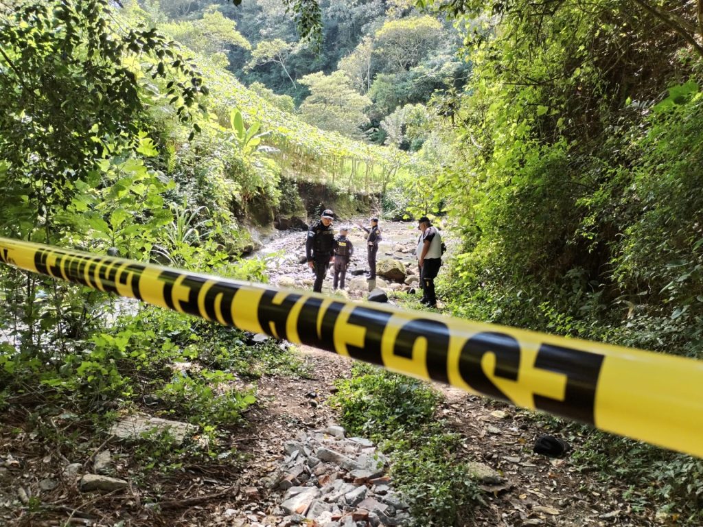 Cadáver de hombre localizado en Santa Lucía los Ocotes