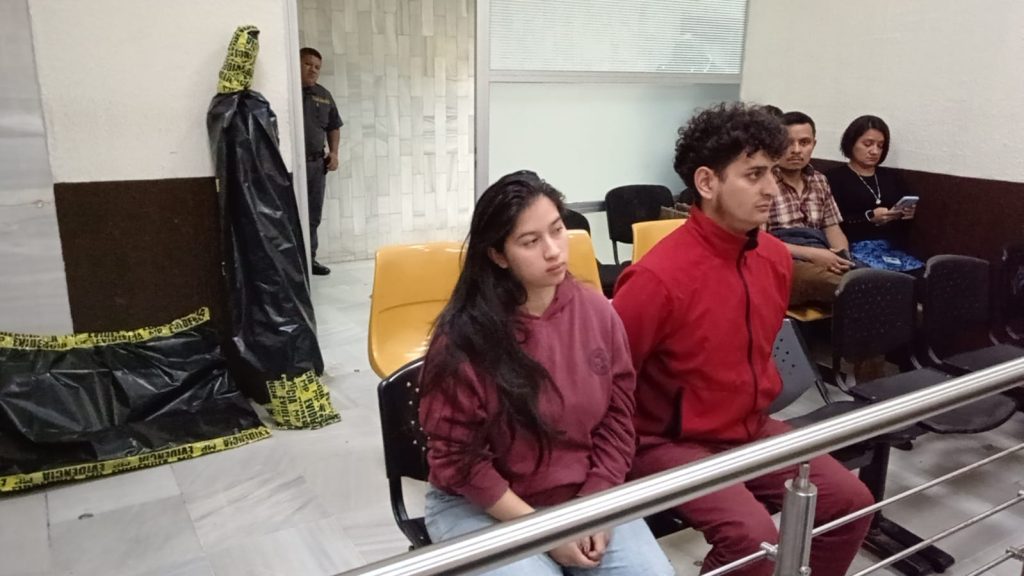 Sergio Morataya y Heizel Morales, capturados en el Paraninfo Universitario
