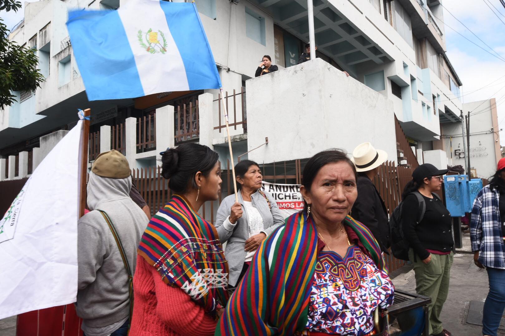 Autoridades indígenas realizan caminata en la zona 1 capitalina