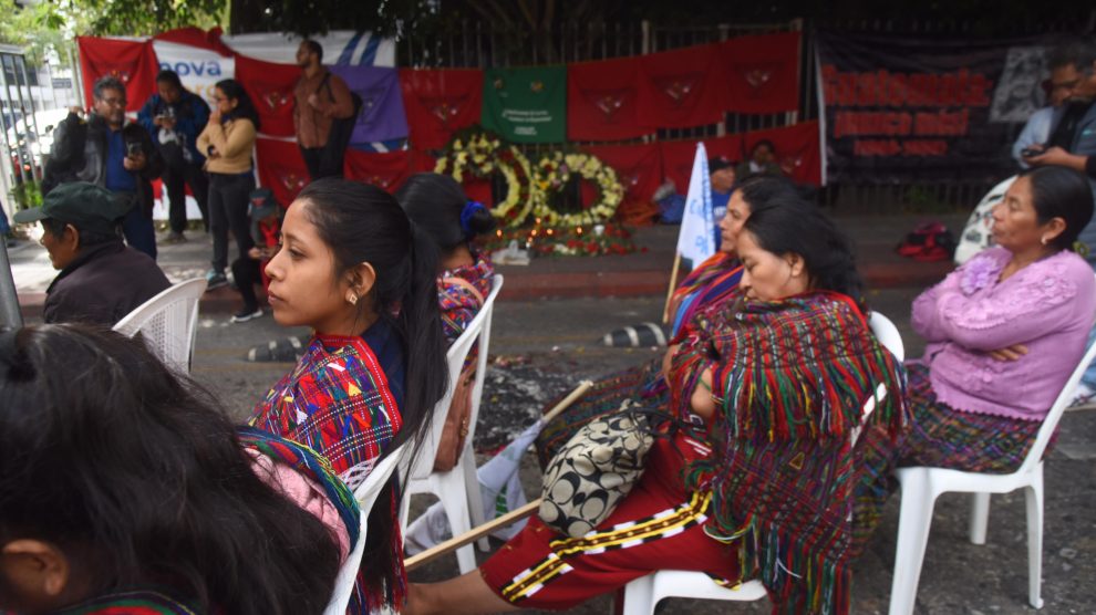 quema de la embajada de España en Guatemala