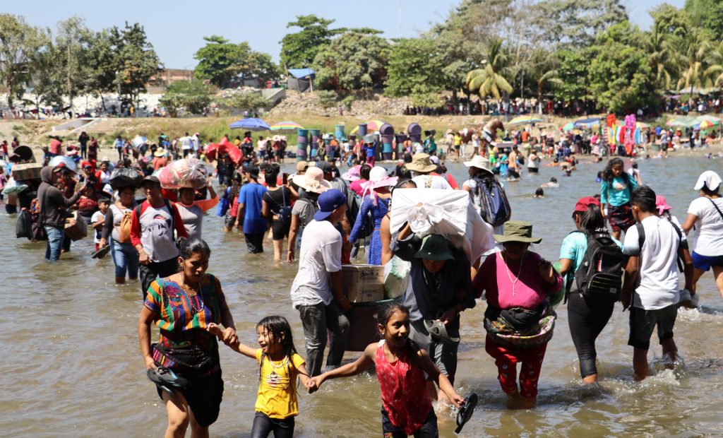 Más de 20 mil guatemaltecos cruzan a México para la fiesta indígena de la Cuaresma