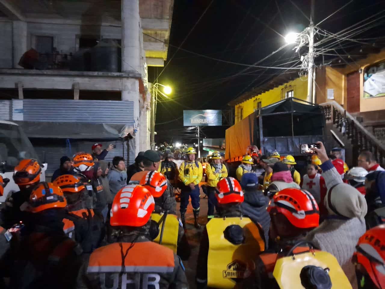 incendio forestal en volcán de Agua