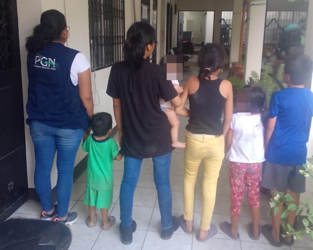 seis hermanos rescatados por PGN en Escuintla