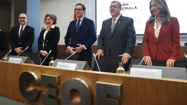 presidente Bernardo Arévalo se reúne con empresarios en España