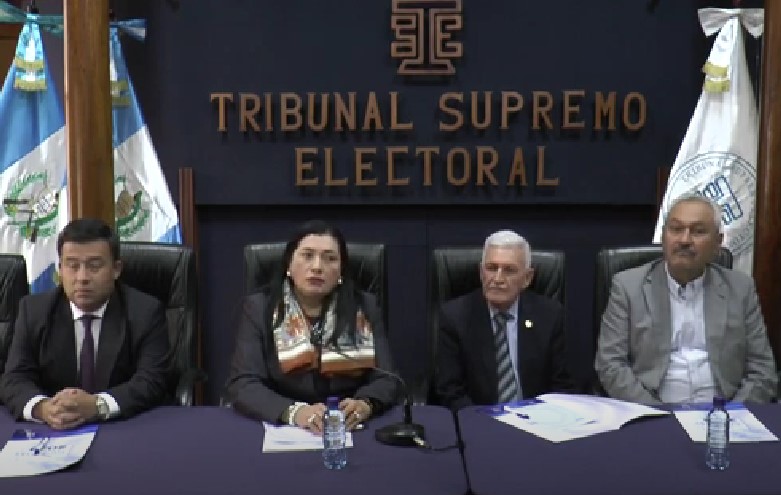 Presidenta del TSE y diputados abordan posibles reformas a la Ley Electoral