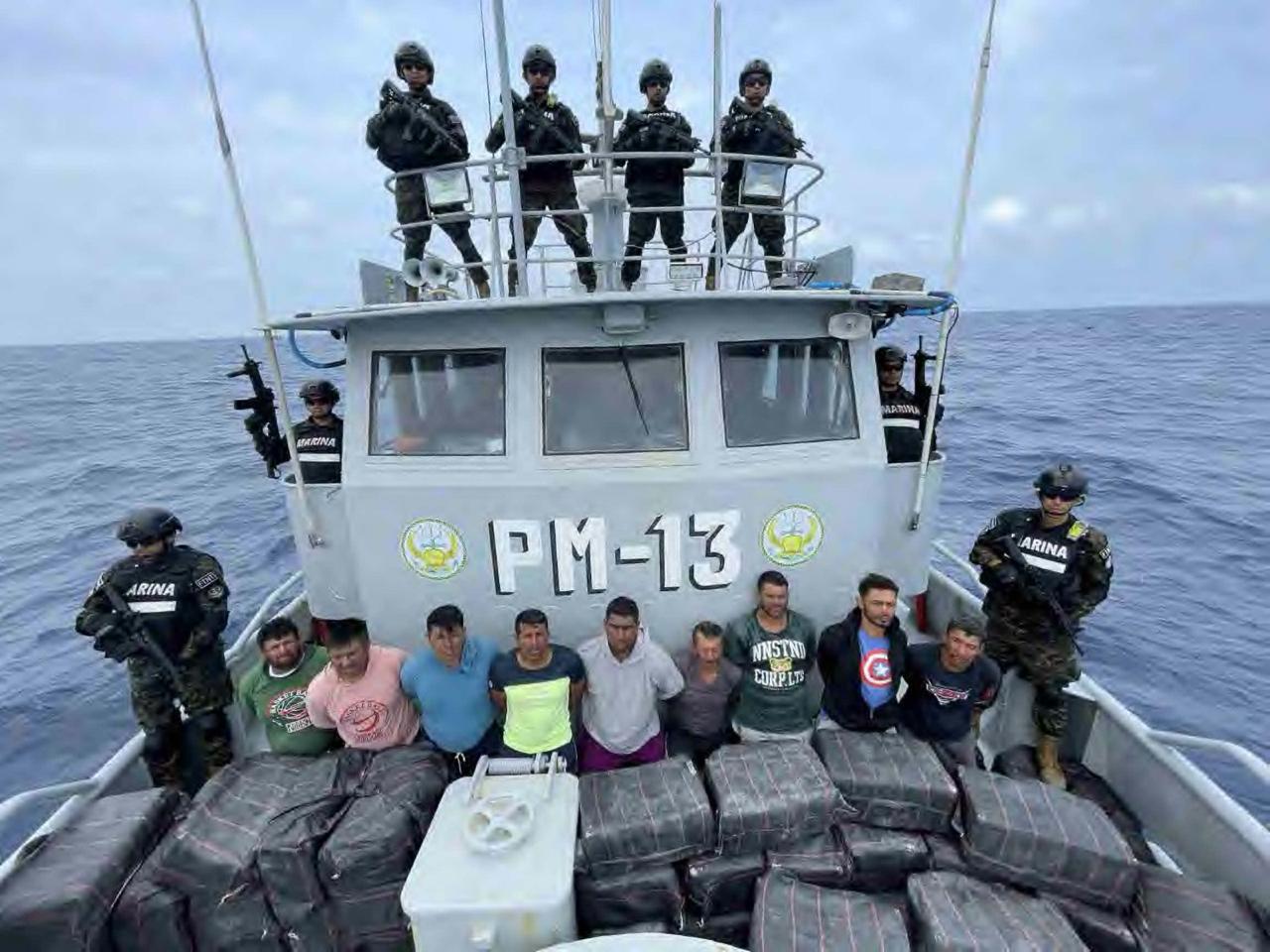 guatemaltecos capturados por trasladar droga en El Salvador