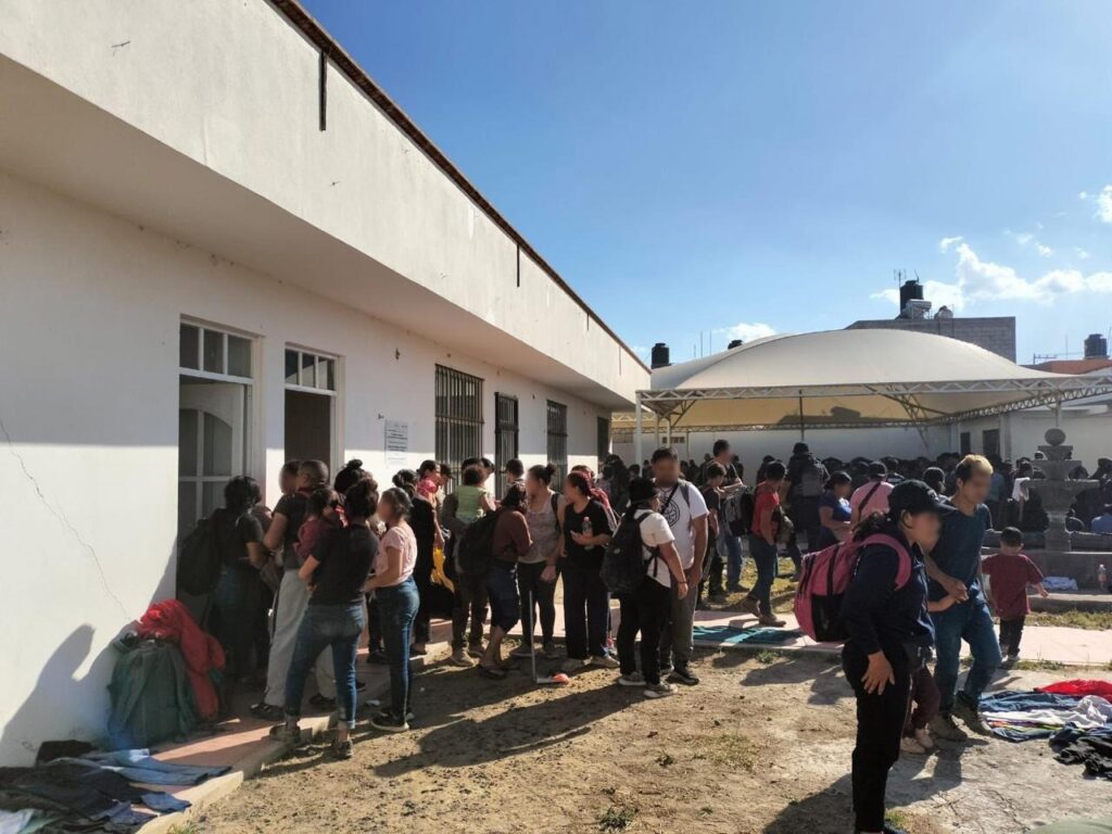 Interceptan a 179 migrantes guatemaltecos en el centro de México