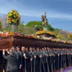 Procesión de La Reseña, Jesús de la Merced, a su paso por el parque Colón