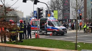 Vehículo embiste a multitud en Szczecin, Polonia, marzo 2024