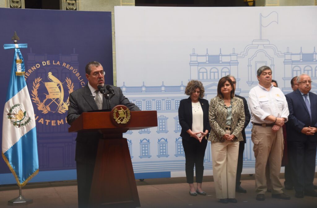 presidente Bernardo Arévalo declara estado de Calamidad por incendios
