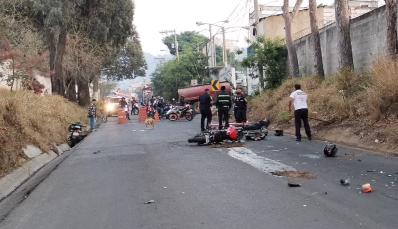 Dos muertos tras colisión de motocicletas en Villa Nueva