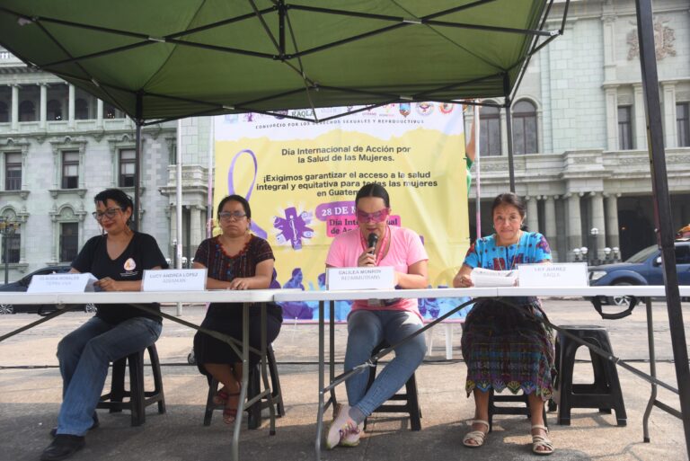 Organizaciones exigen fortalecer servicios de salud para mujeres en Guatemala