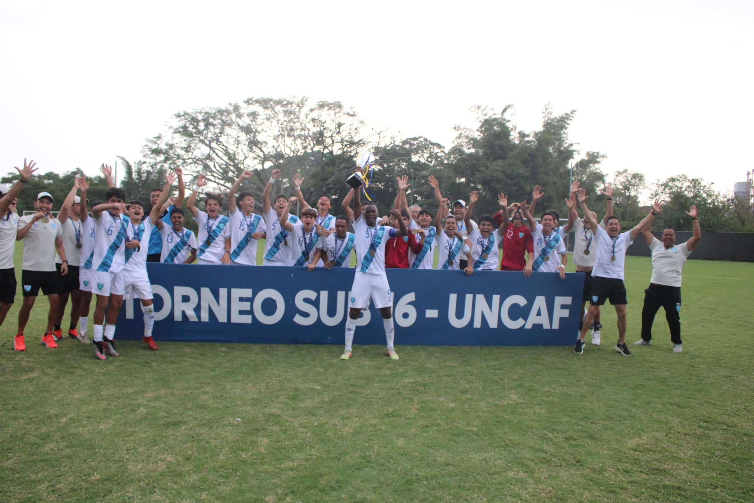 Guatemala campeón del Uncaf-FIFA Forward