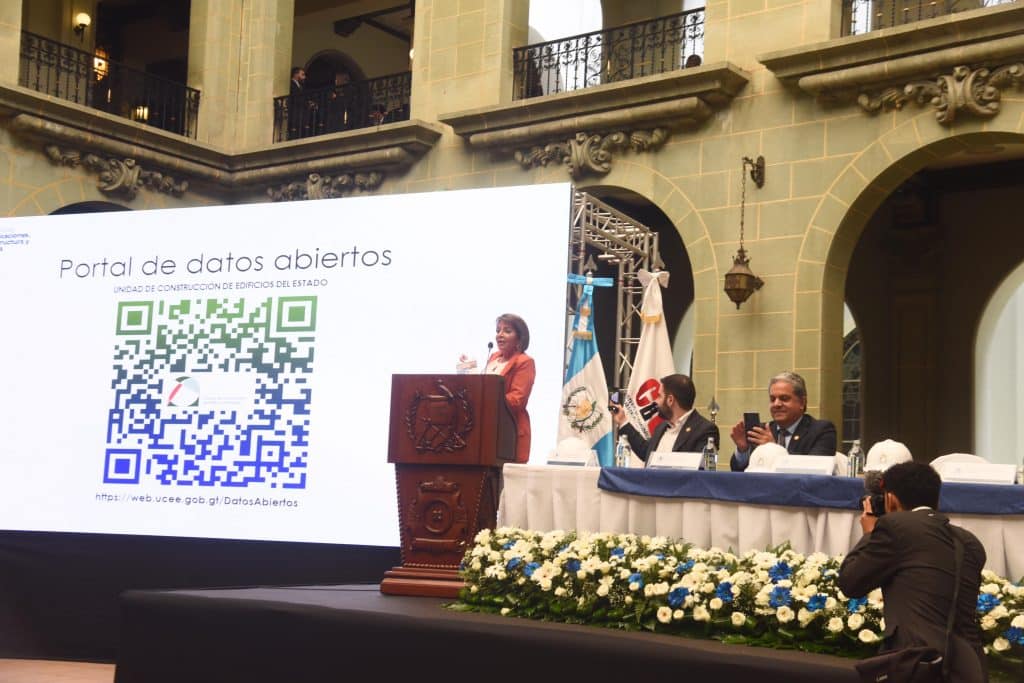 Ministerio de Comunicaciones presenta portal con datos del avance de obras